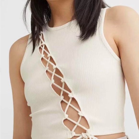 H&M Tops - 🖤H&M Lace Up Crop Top, Small